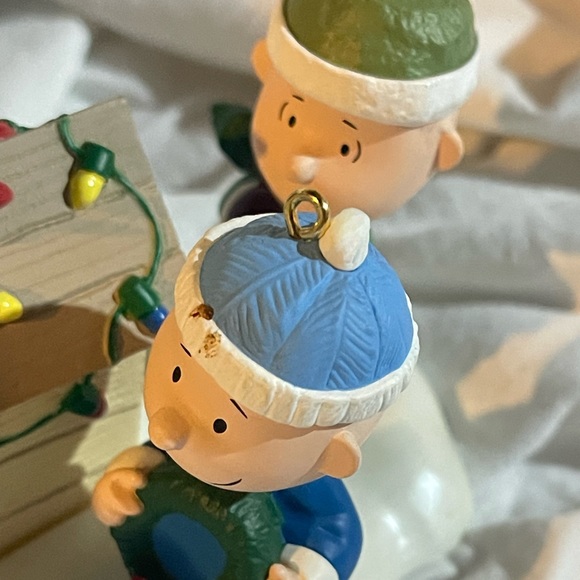 Hallmark Keepsake Ornament-Woodstock On Doghouse Snoopy Peanuts - Picture 8 of 13